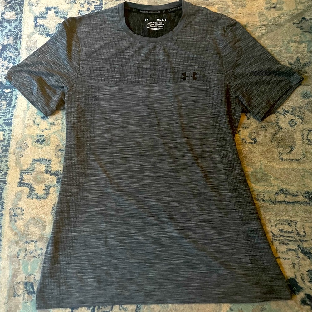 Under Armour T-SHIRT